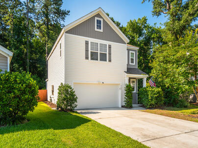 Photo 1 of 25 : 2627 Alamanda Drive