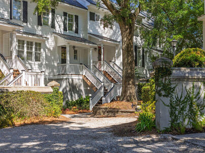 Photo 1 of 25 : 142 Wappoo Creek Drive, #9