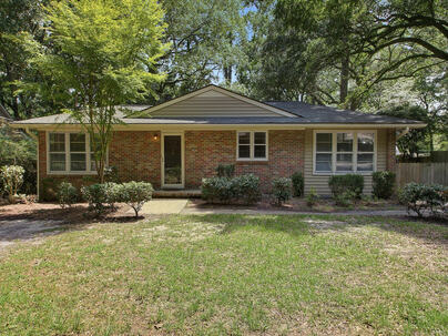 Photo 1 of 25 : 114 Live Oak Road