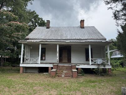 Photo 1 of 12 : 123 Main Street