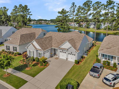 Photo 1 of 25 : 251 Tupelo Lake Drive