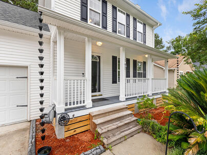 Photo 1 of 25 : 110 Lipman Street