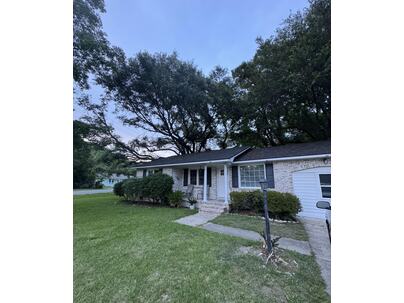 Photo 1 of 2 : 4228 Oakridge Drive