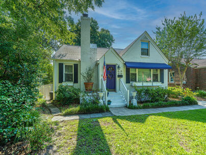 Photo 1 of 25 : 64 Clemson Street
