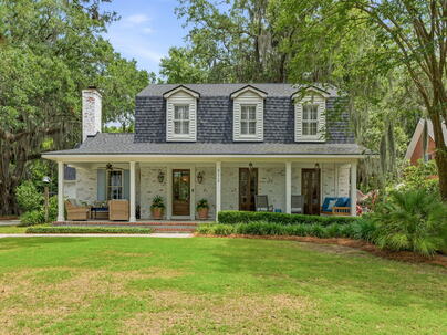Photo 1 of 25 : 972 Equestrian Drive