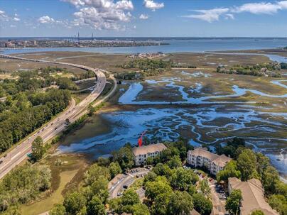 Photo 1 of 25 : 700 Daniel Ellis Drive, #6302