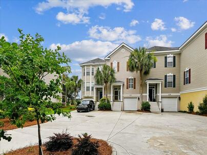 Photo 1 of 25 : 1237 Peregrine Drive, #4