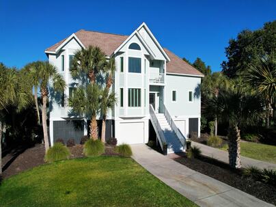 Photo 1 of 25 : 65 Ocean Point Drive