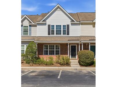 Photo 1 of 25 : 7961 Shadow Oak Drive