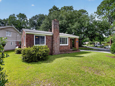 Photo 1 of 25 : 757 Longfellow Road