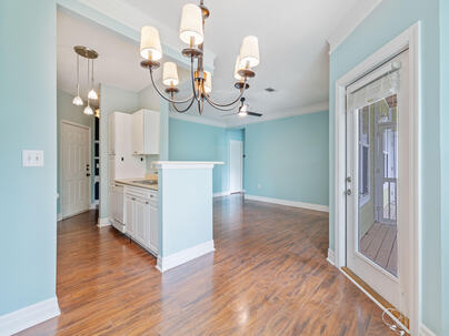 Photo 1 of 25 : 2322 Chatelain Way