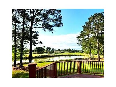 Photo 1 of 25 : 1625 Oakhurst Drive