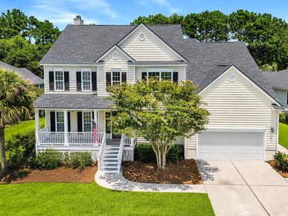 Photo 1 of 25 : 1493 Oakhurst Drive