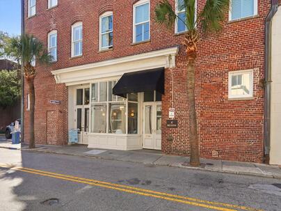 Photo 1 of 25 : 4 Beaufain Street, #202