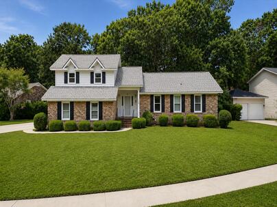 Photo 1 of 25 : 126 Fox Chase Drive