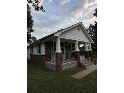 Photo 1 of 2 : 107 Grant Street