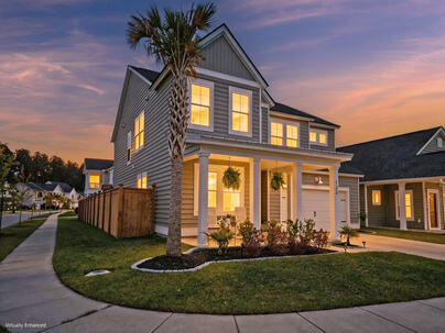 Photo 1 of 25 : 120 Bay Eddy Court