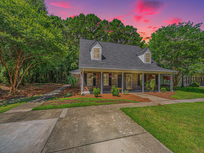 Photo 1 of 25 : 2080 Kings Gate Lane