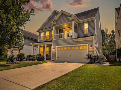 Photo 1 of 25 : 677 Silver Moss Drive