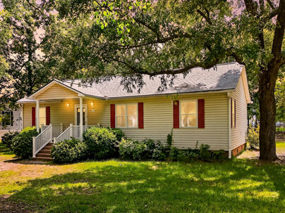 Photo 1 of 25 : 1104 Longpoint Road