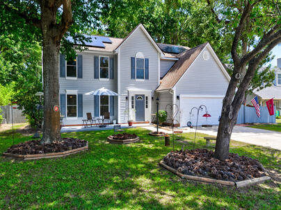 Photo 1 of 25 : 1406 Diamond Boulevard