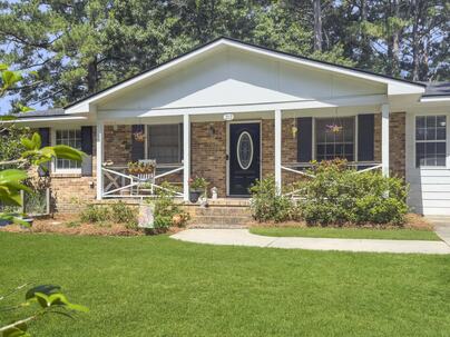 Photo 1 of 14 : 212 Forest Circle