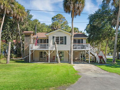 Photo 1 of 25 : 607 Portia Street