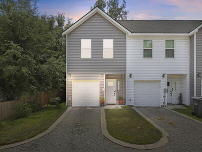 Photo 1 of 25 : 4227 Barnwell Avenue