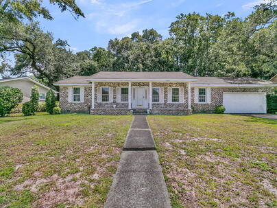 Photo 1 of 25 : 1351 Winchester Drive