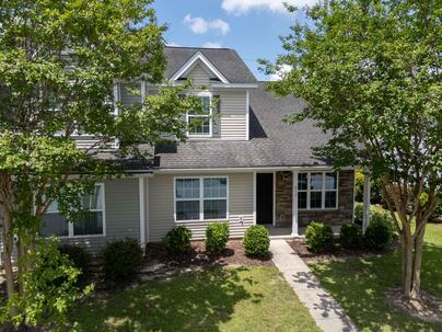 Photo 1 of 25 : 413 Truman Drive