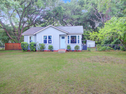 Photo 1 of 25 : 1012 Summerall Road