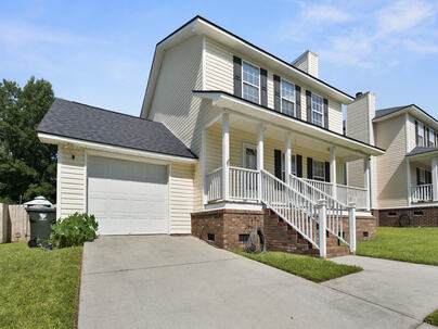 Photo 1 of 25 : 305 Northam Court