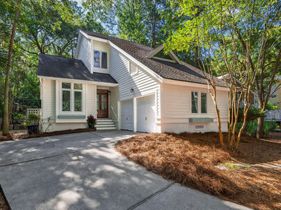 Photo 1 of 25 : 2143 Royal Pine Drive