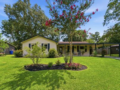 Photo 1 of 25 : 7747 Ovaldale Drive