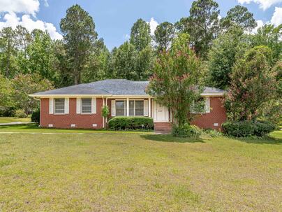 Photo 1 of 25 : 2069 Hydrick Avenue
