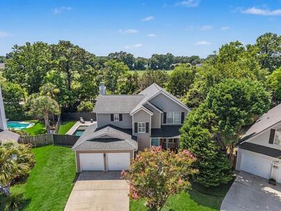 Photo 1 of 25 : 1413 Spanish Moss Court