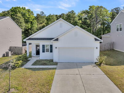 Photo 1 of 25 : 160 Cypress Plantation Road