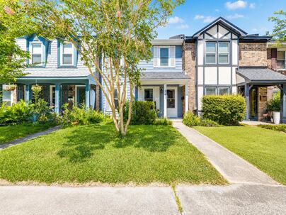 Photo 1 of 25 : 677 Buckhall Court, #Unit C