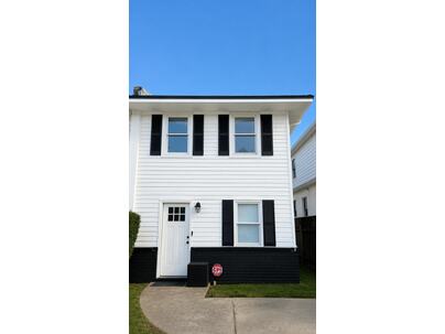 Photo 1 of 16 : 211 Congress, #Apt B
