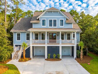 Photo 1 of 25 : 2862 Maritime Drive
