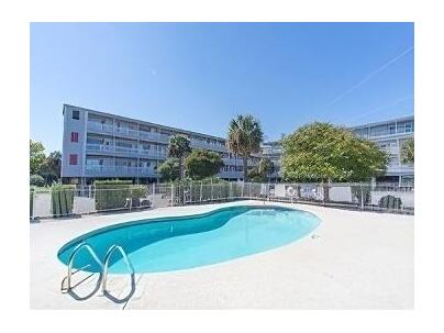 Photo 1 of 25 : 2393 Folly Road, #Unit 2f