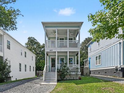 Photo 1 of 25 : 4619 Oakwood Avenue