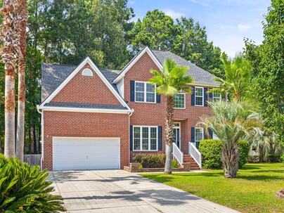 Photo 1 of 25 : 2813 Bottlebrush Court