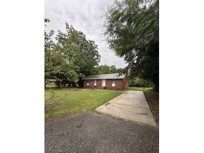 Photo 1 of 21 : 141 Waycross Street