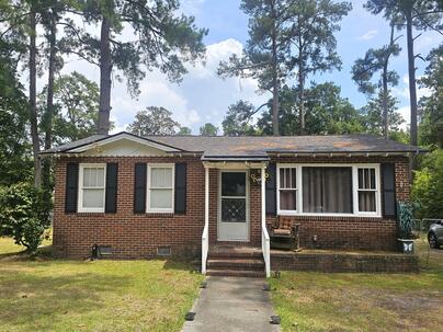 Photo 1 of 19 : 205 Forest Circle