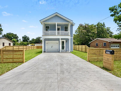 Photo 1 of 25 : 2629 Bonds Avenue