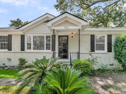 Photo 1 of 25 : 934 Yorktown Drive