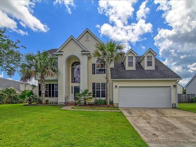 Photo 1 of 25 : 4025 Laurelwood Drive