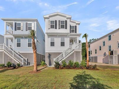 Photo 1 of 25 : 744 Minton Road
