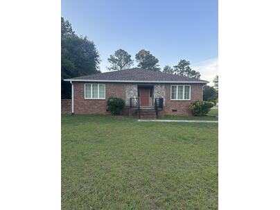 Photo 1 of 10 : 125 Cottonwood Drive